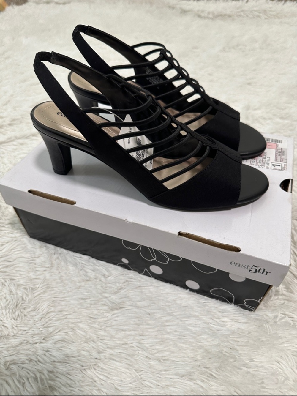 🐝 NWT East 5th Neville Heels - Picture 2 of 6